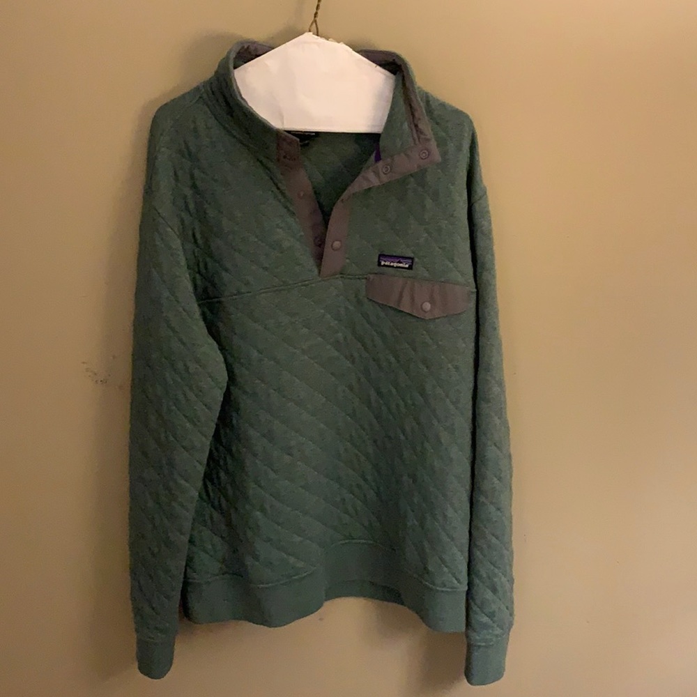 Patagonia quarter button